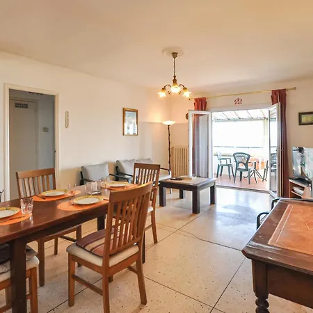 2 Bedroom Stunning Home In Roquebrune-Sur-Argens