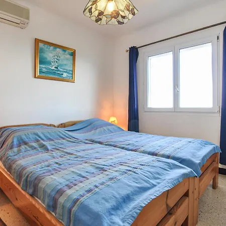 In Roquebrune-sur-argens With Kitchen * Saint-Peire-sur-Mer